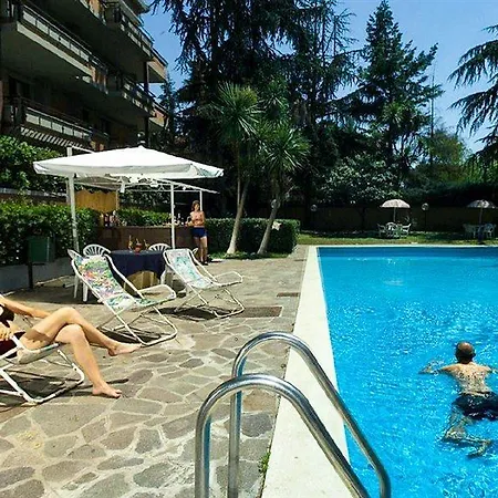 מלון Park Blanc Et Noir 3*