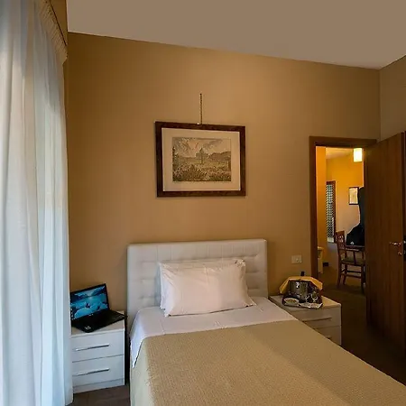 Park Blanc Et Noir 3*