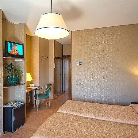 Otel Park Blanc Et Noir 3*