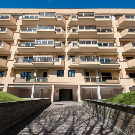 Otel Park Blanc Et Noir Roma