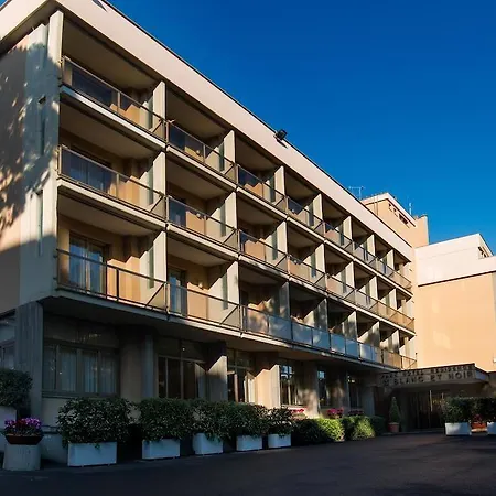 Otel Park Blanc Et Noir 3*