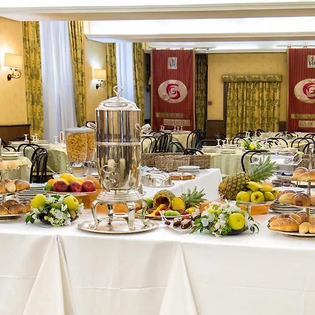 Otel Park Blanc Et Noir 3*